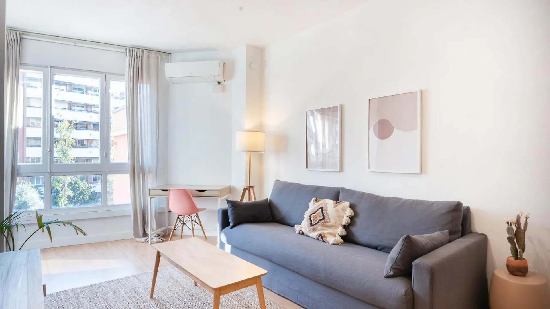 ברצלונה Comfortable Apt For Groups Next To Sagrada Familia ספרד