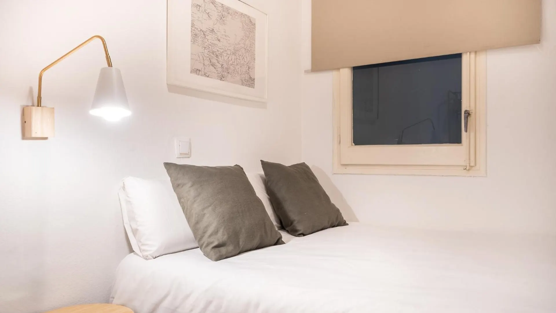 ברצלונה Comfortable Apt For Groups Next To Sagrada Familia דירה